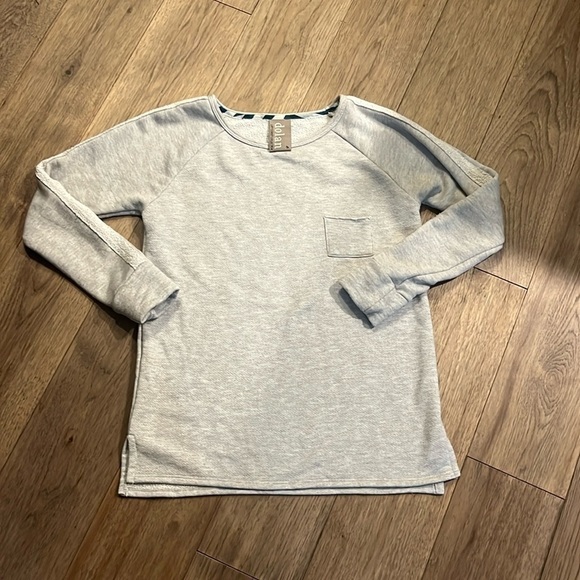 dolan Tops - DOLAN | gray crewneck sweatshirt, size medium
